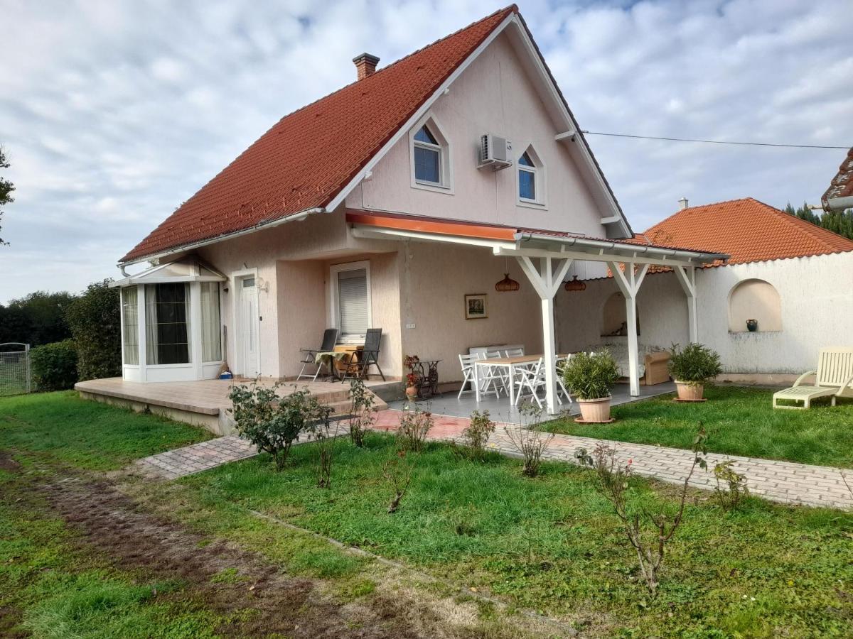 Gesztenyes Vendeghaz Harkány Dış mekan fotoğraf
