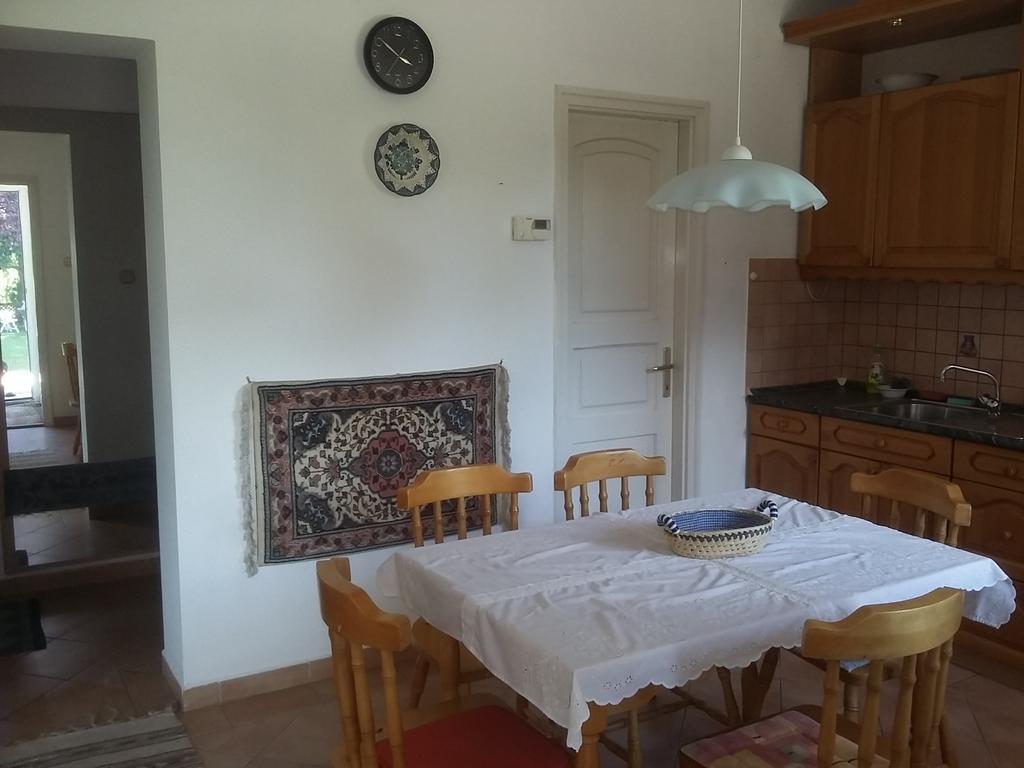 Gesztenyes Vendeghaz Harkány Dış mekan fotoğraf